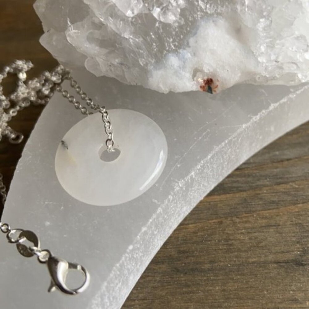 Chunky white jade disco 925 silver delicate pendant necklace